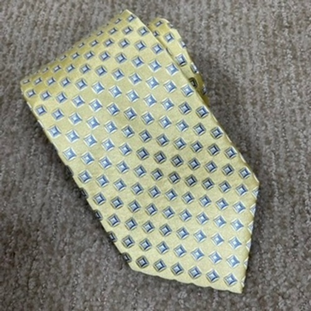 Donald J. Trump Signature Collection Mens Silk Tie Gold Blue Geometric Diamond